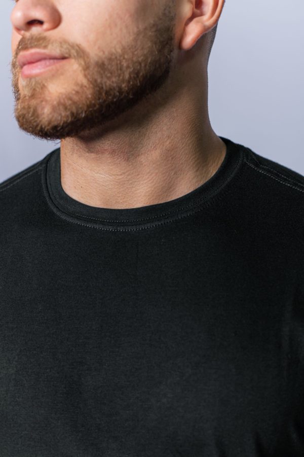 Remera básica negro